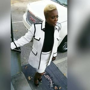 Meet your Posher, Renee